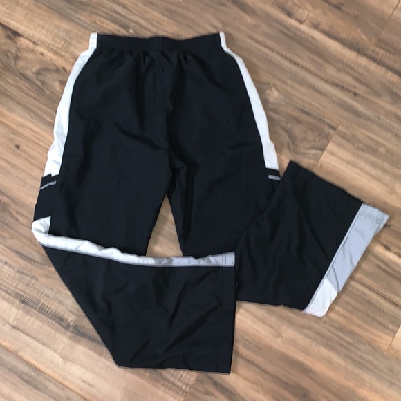 nike track pants - Picture 4 of 4
